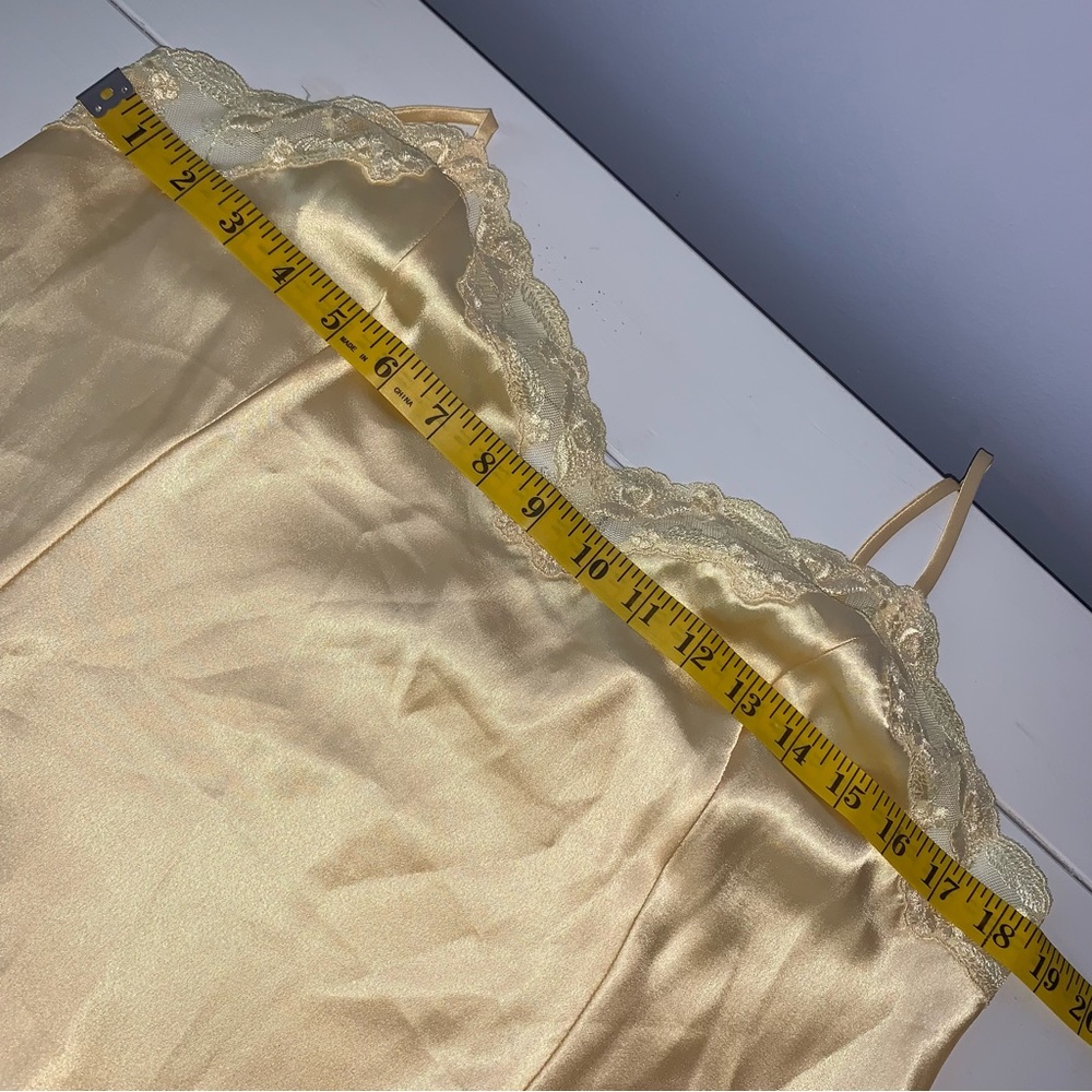 Vintage 90’s Victoria Secret Yellow Lace Lingerie Nightie Slit Night Gown Slip - Picture 7 of 9